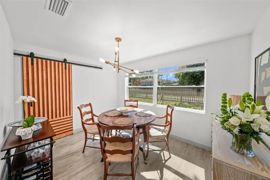1801 E Knollwood Street Tampa FL 33610