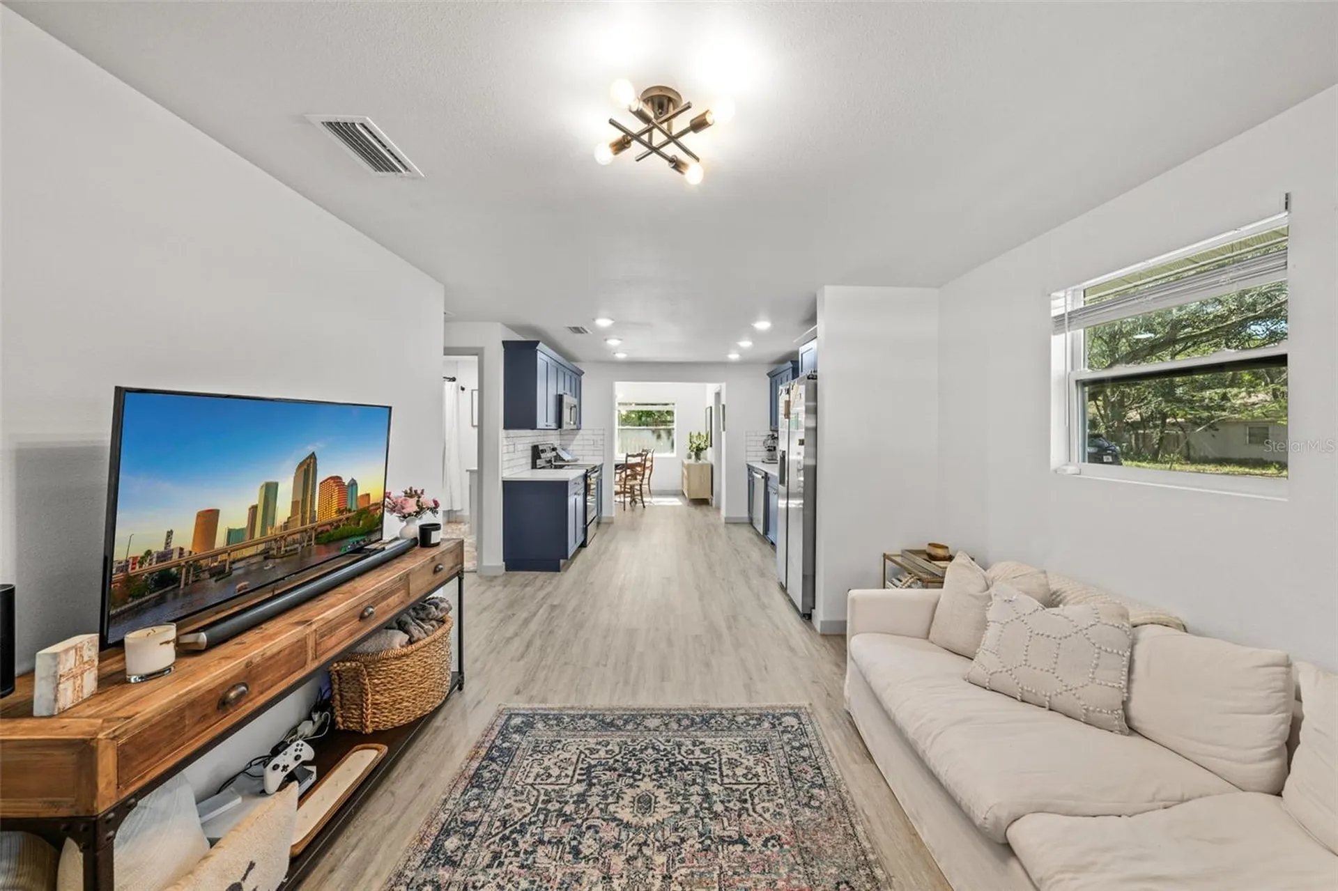1801 E Knollwood Street Tampa FL 33610