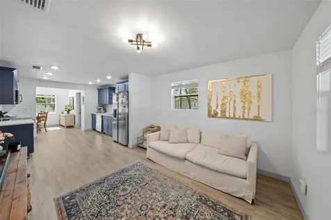 1801 E Knollwood Street Tampa FL 33610