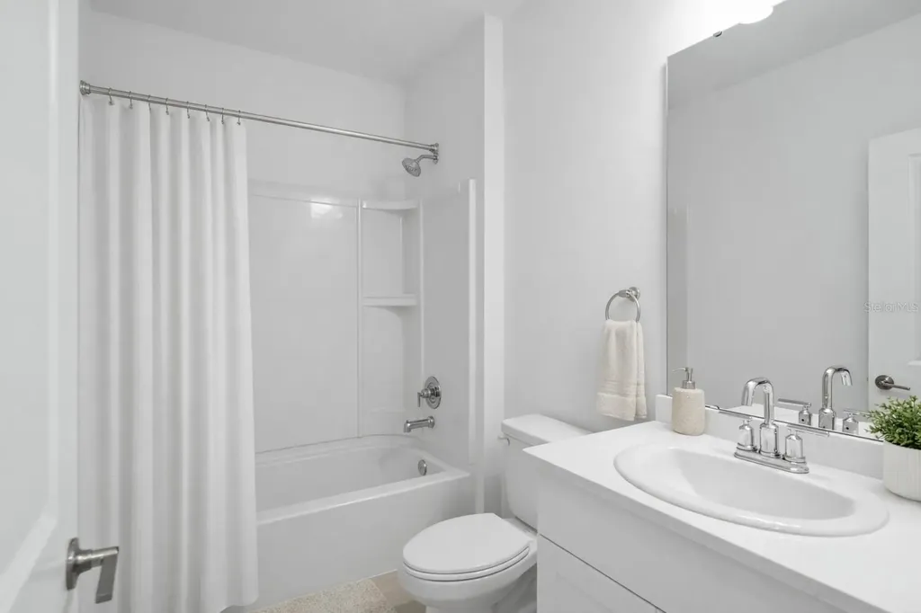 1135 Calico Pointe Circle Groveland FL 34736