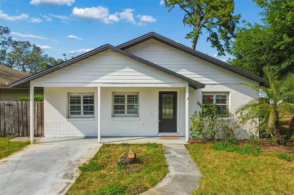 1105 E Oakwood Street Tarpon Springs FL 34689