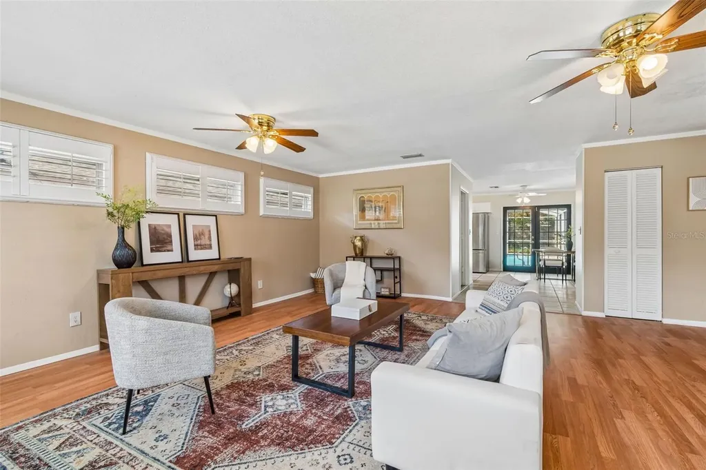 1105 E Oakwood Street Tarpon Springs FL 34689