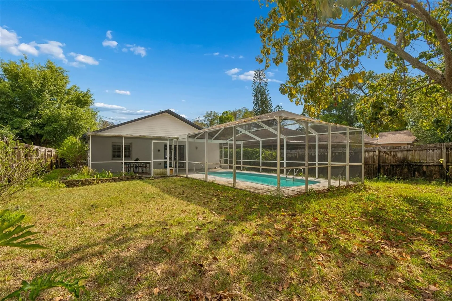 1105 E Oakwood Street Tarpon Springs FL 34689