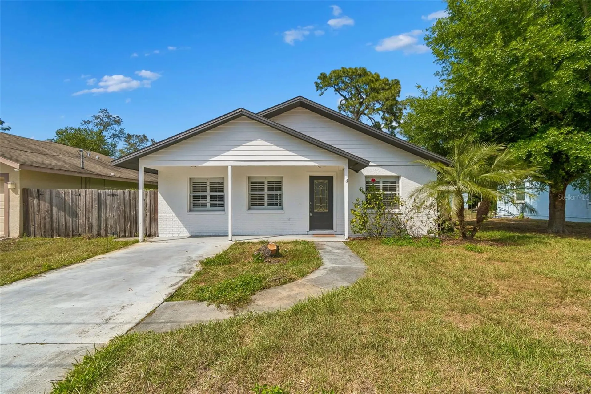 1105 E Oakwood Street Tarpon Springs FL 34689
