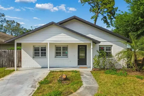 1105 E Oakwood Street Tarpon Springs FL 34689