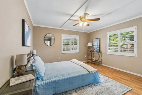 1105 E Oakwood Street Tarpon Springs FL 34689