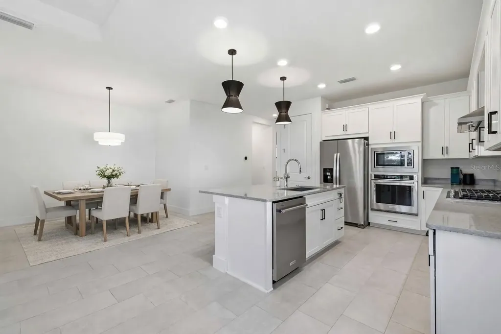 18516 Dayspring Place Venice FL 34293