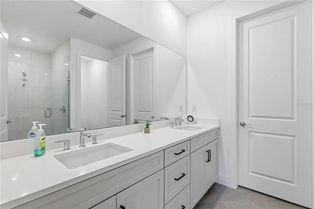18516 Dayspring Place Venice FL 34293