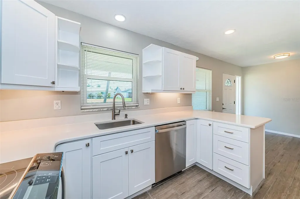 7927 11th Avenue S St Petersburg FL 33707