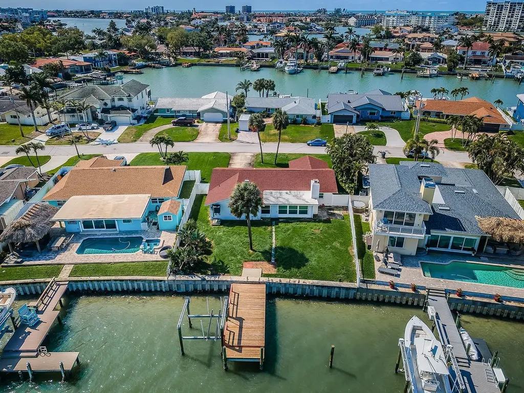 7927 11th Avenue S St Petersburg FL 33707