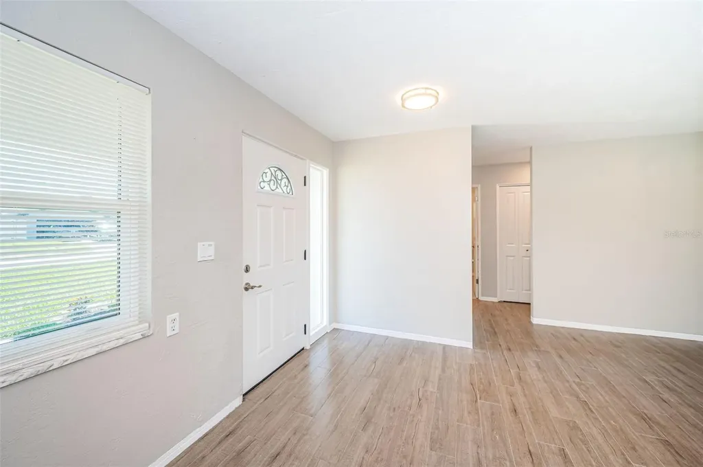 7927 11th Avenue S St Petersburg FL 33707