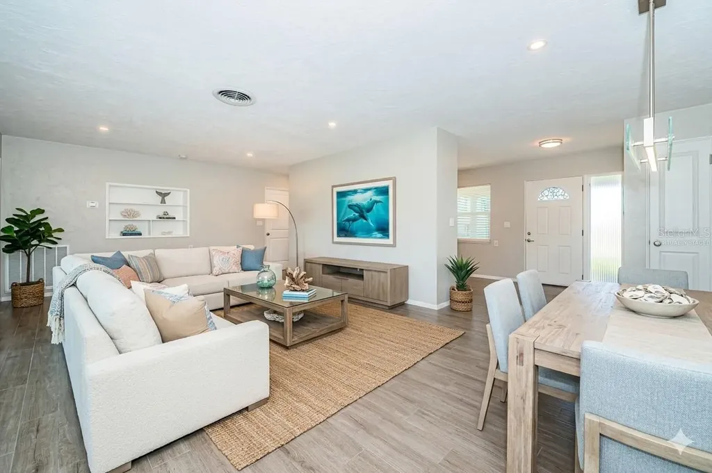 7927 11th Avenue S St Petersburg FL 33707