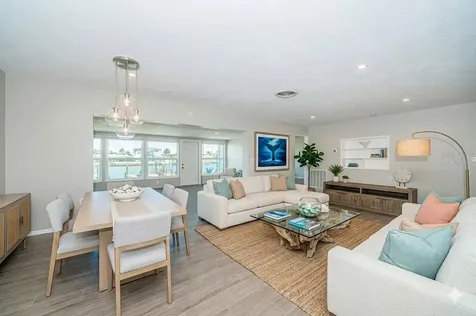 7927 11th Avenue S St Petersburg FL 33707