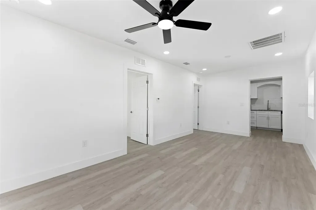 10124 N Hyacinth Avenue Tampa FL 33612