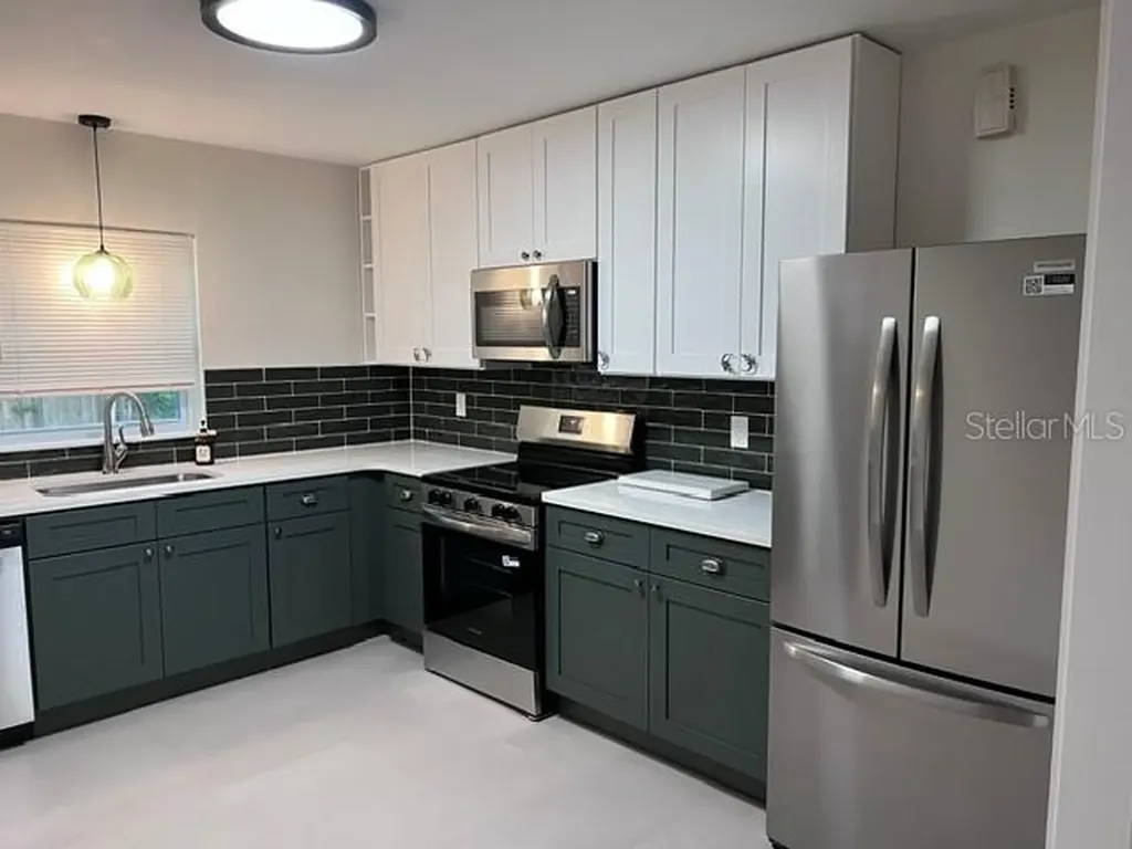 3035 W University Avenue Gainesville FL 32607