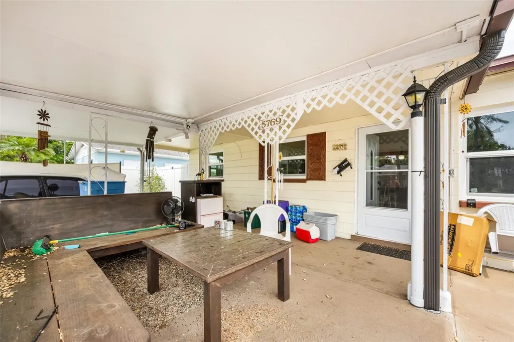 5769 Dartmouth Avenue N St Petersburg FL 33710