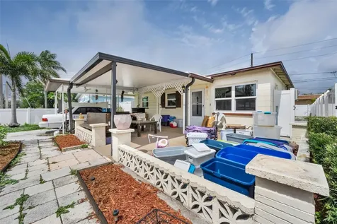 5769 Dartmouth Avenue N St Petersburg FL 33710