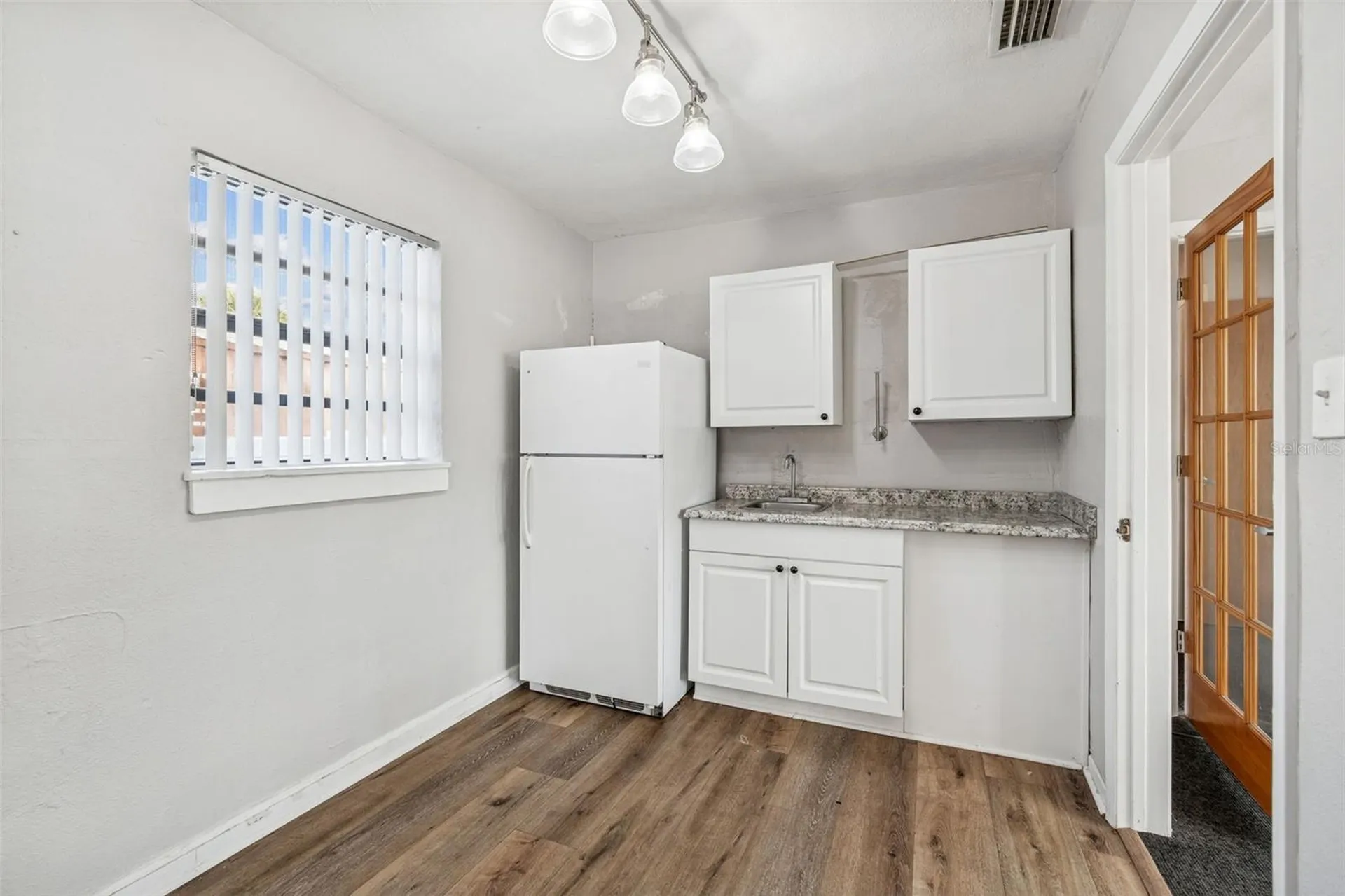801 49th Street N St Petersburg FL 33710