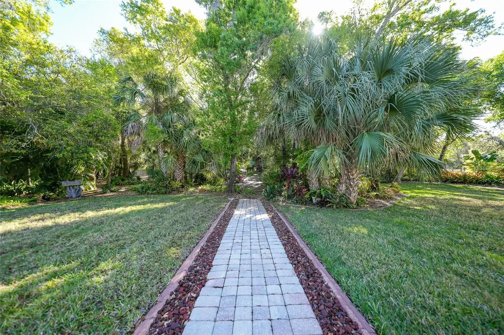 Lake Suzy FL 34269