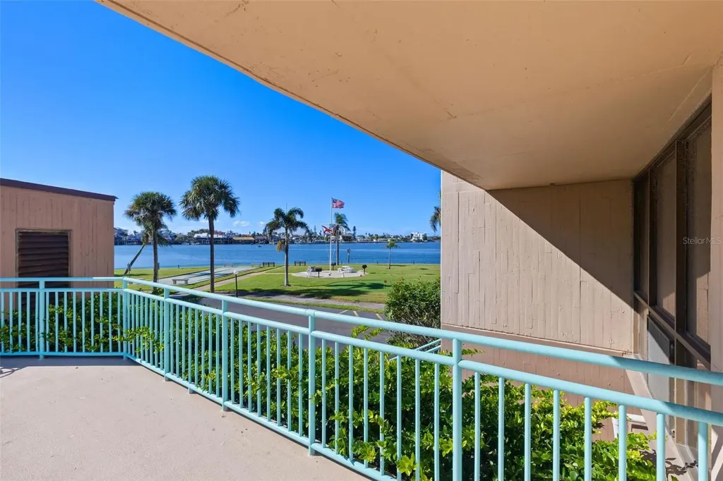 1 Key Capri Treasure Island FL 33706