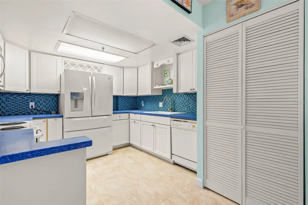 1 Key Capri Treasure Island FL 33706