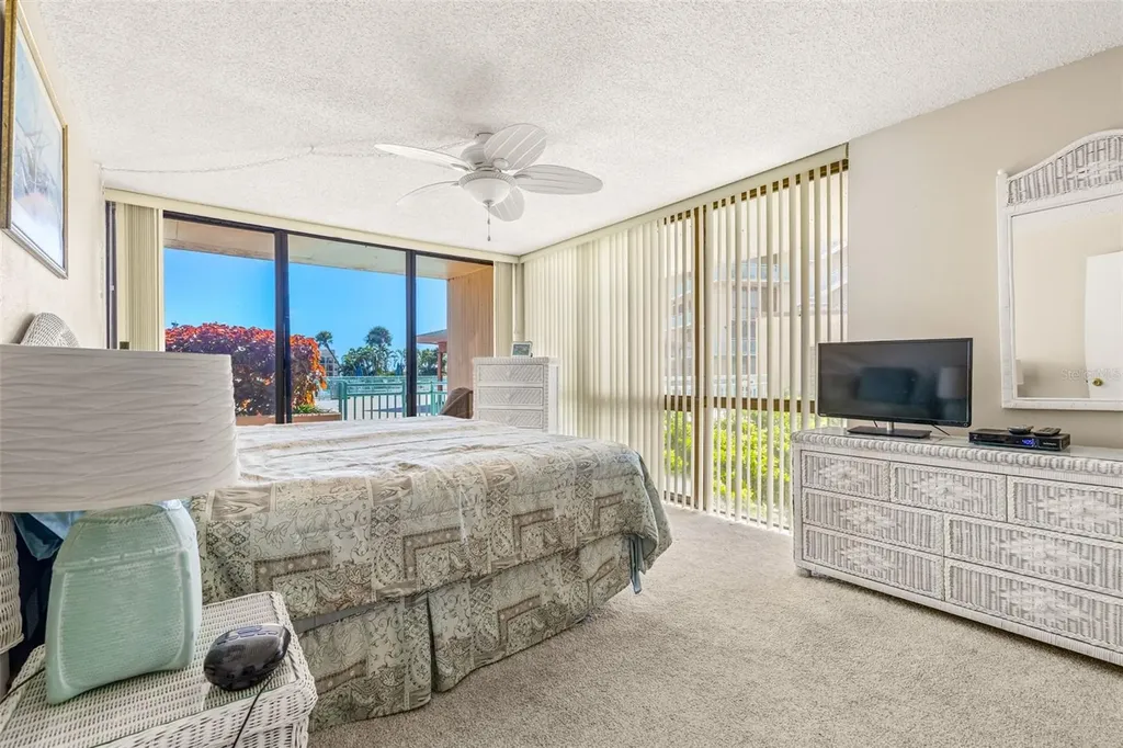 1 Key Capri Treasure Island FL 33706