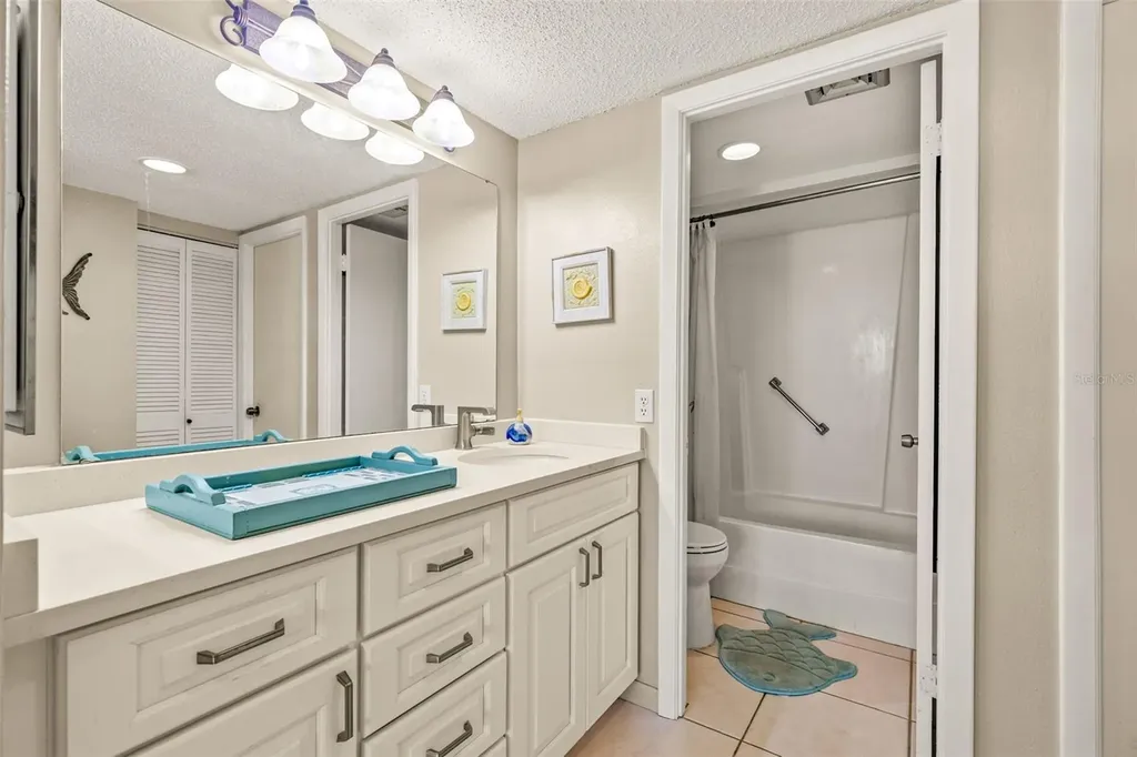 1 Key Capri Treasure Island FL 33706