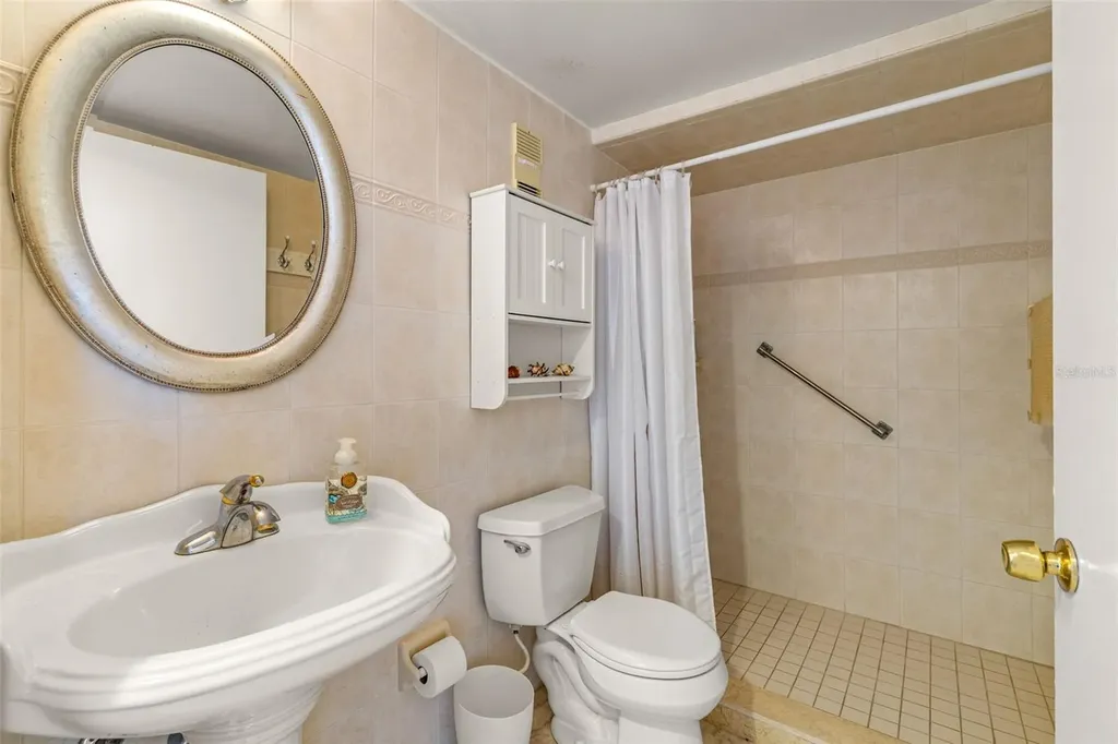 1 Key Capri Treasure Island FL 33706