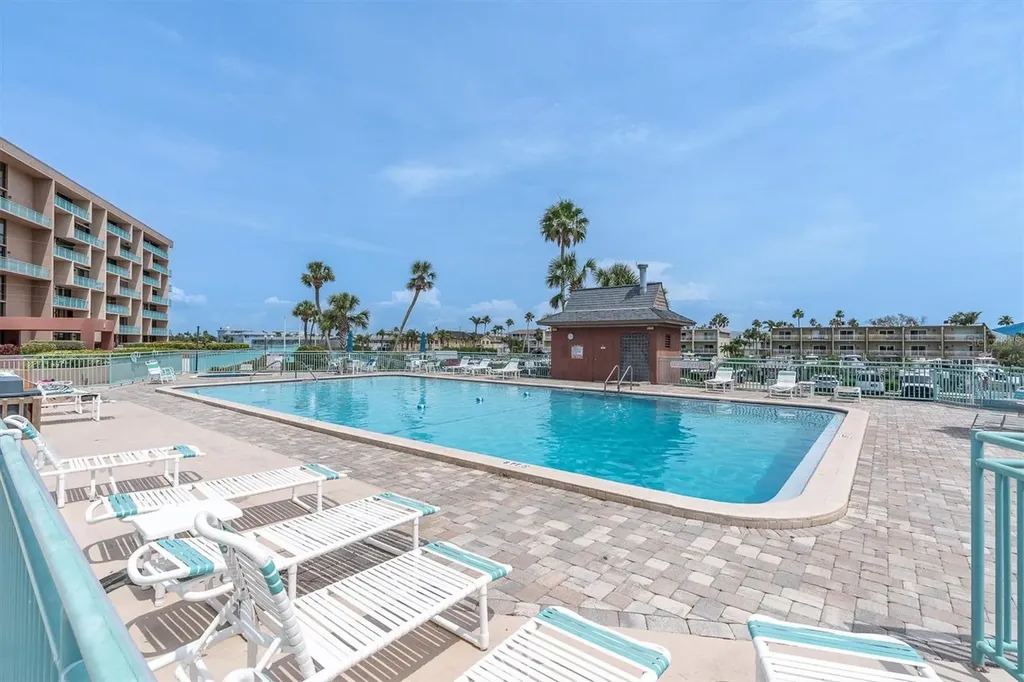 1 Key Capri Treasure Island FL 33706