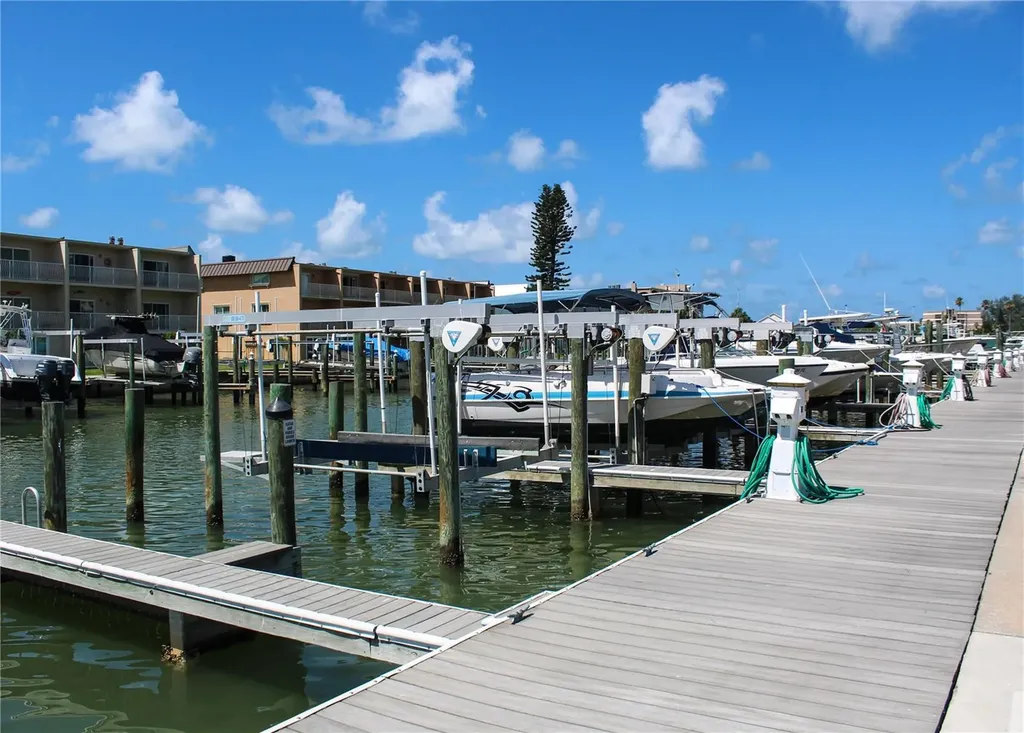 1 Key Capri Treasure Island FL 33706