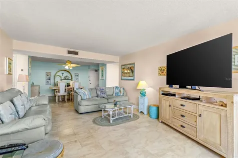 1 Key Capri Treasure Island FL 33706