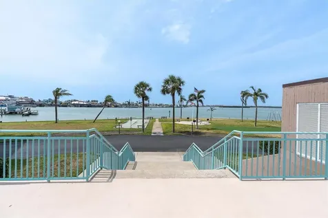 1 Key Capri Treasure Island FL 33706