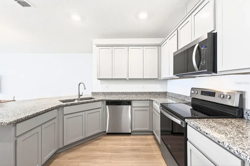 2338 Carrabelle Way Sanford FL 32771