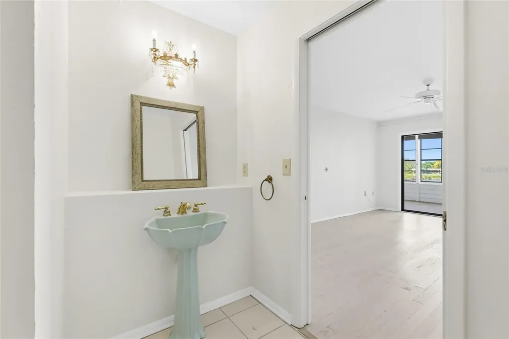 211 Lakewood Drive Bradenton FL 34210