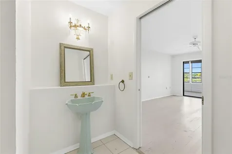 211 Lakewood Drive Bradenton FL 34210