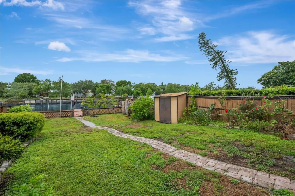 1304 W Charter Street Tampa FL 33602