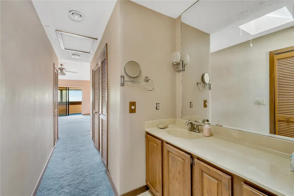 1304 W Charter Street Tampa FL 33602