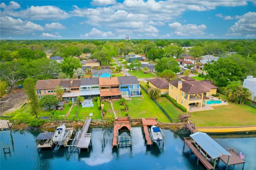 1304 W Charter Street Tampa FL 33602