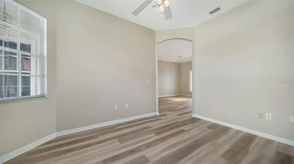 5939 Sandstone Avenue Sarasota FL 34243