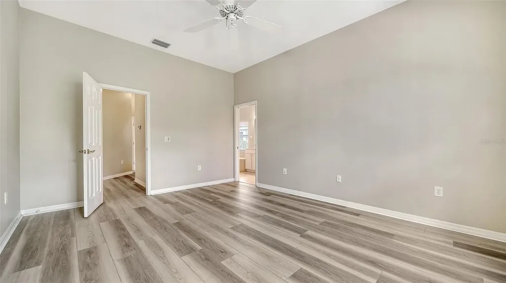 5939 Sandstone Avenue Sarasota FL 34243