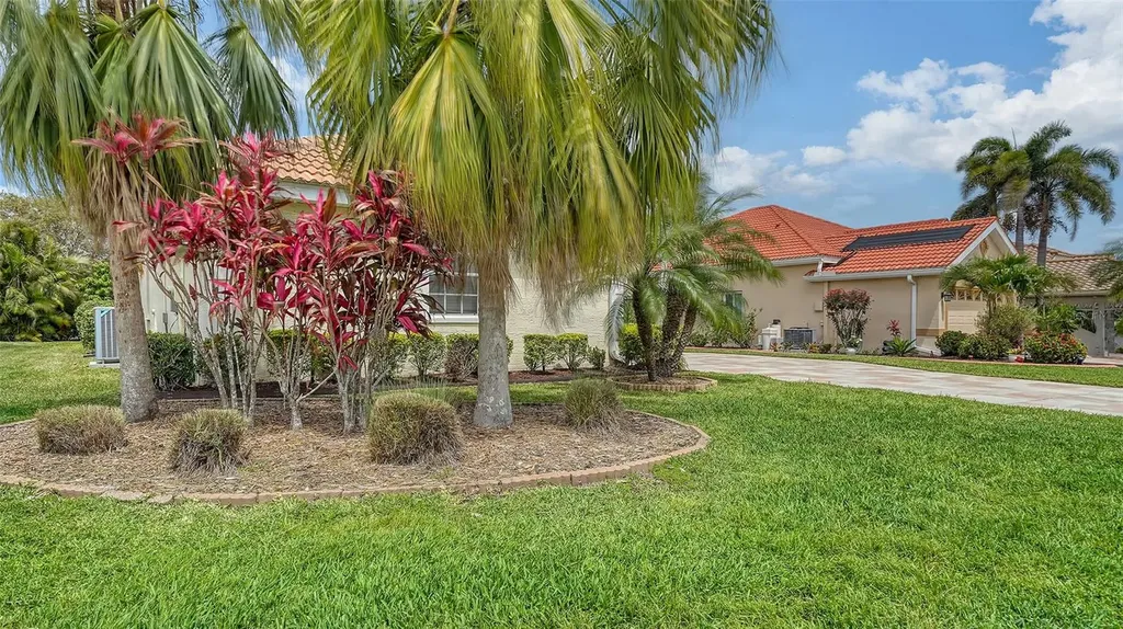5939 Sandstone Avenue Sarasota FL 34243