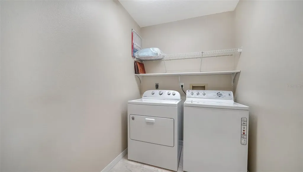 5939 Sandstone Avenue Sarasota FL 34243