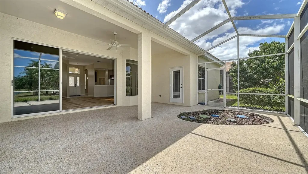 5939 Sandstone Avenue Sarasota FL 34243