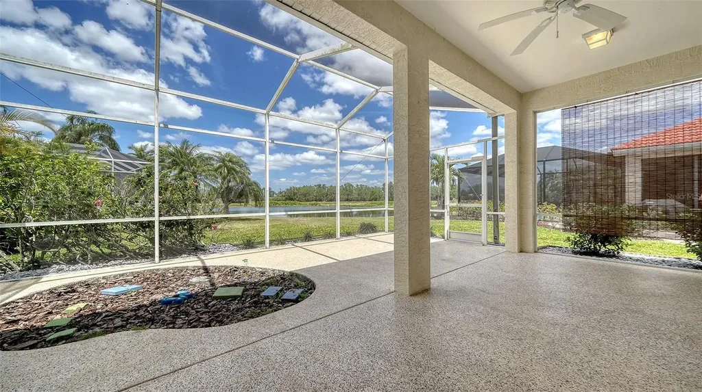 5939 Sandstone Avenue Sarasota FL 34243
