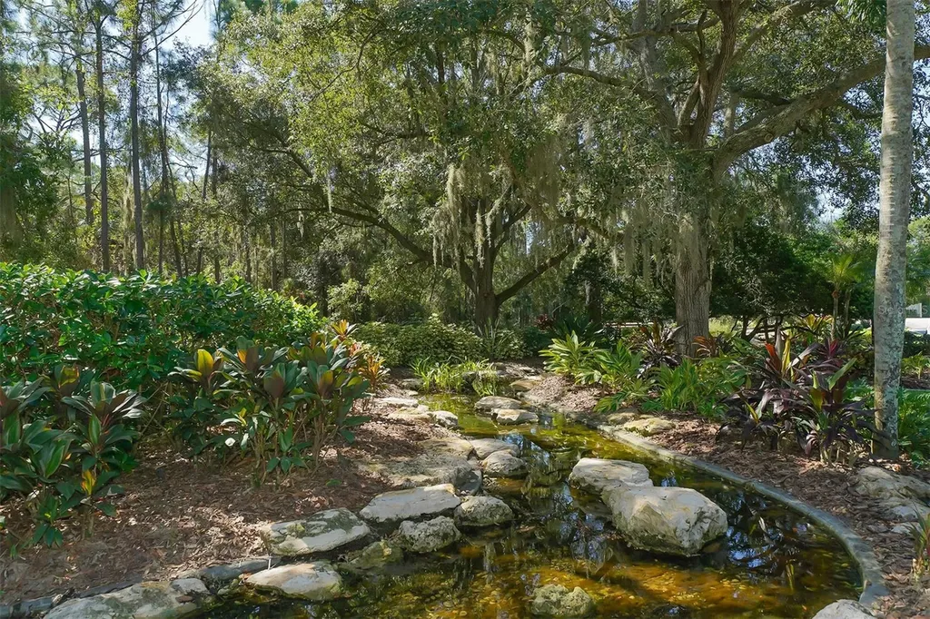 5939 Sandstone Avenue Sarasota FL 34243