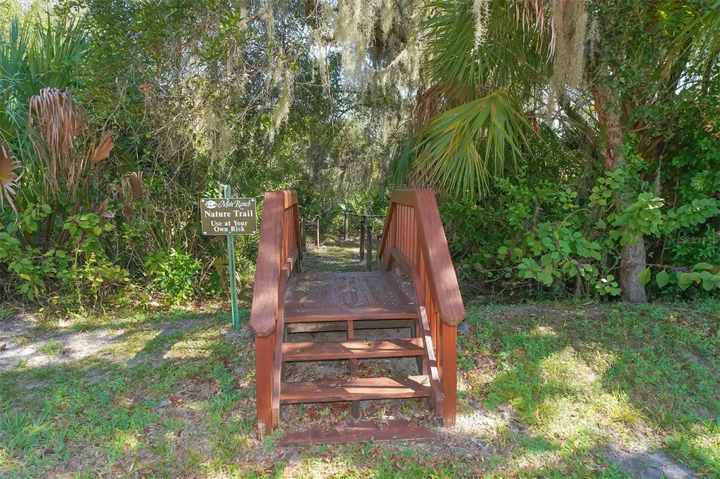 5939 Sandstone Avenue Sarasota FL 34243