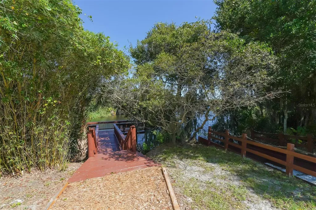 5939 Sandstone Avenue Sarasota FL 34243