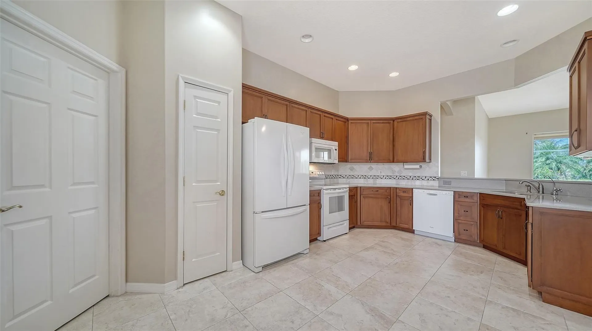 5939 Sandstone Avenue Sarasota FL 34243