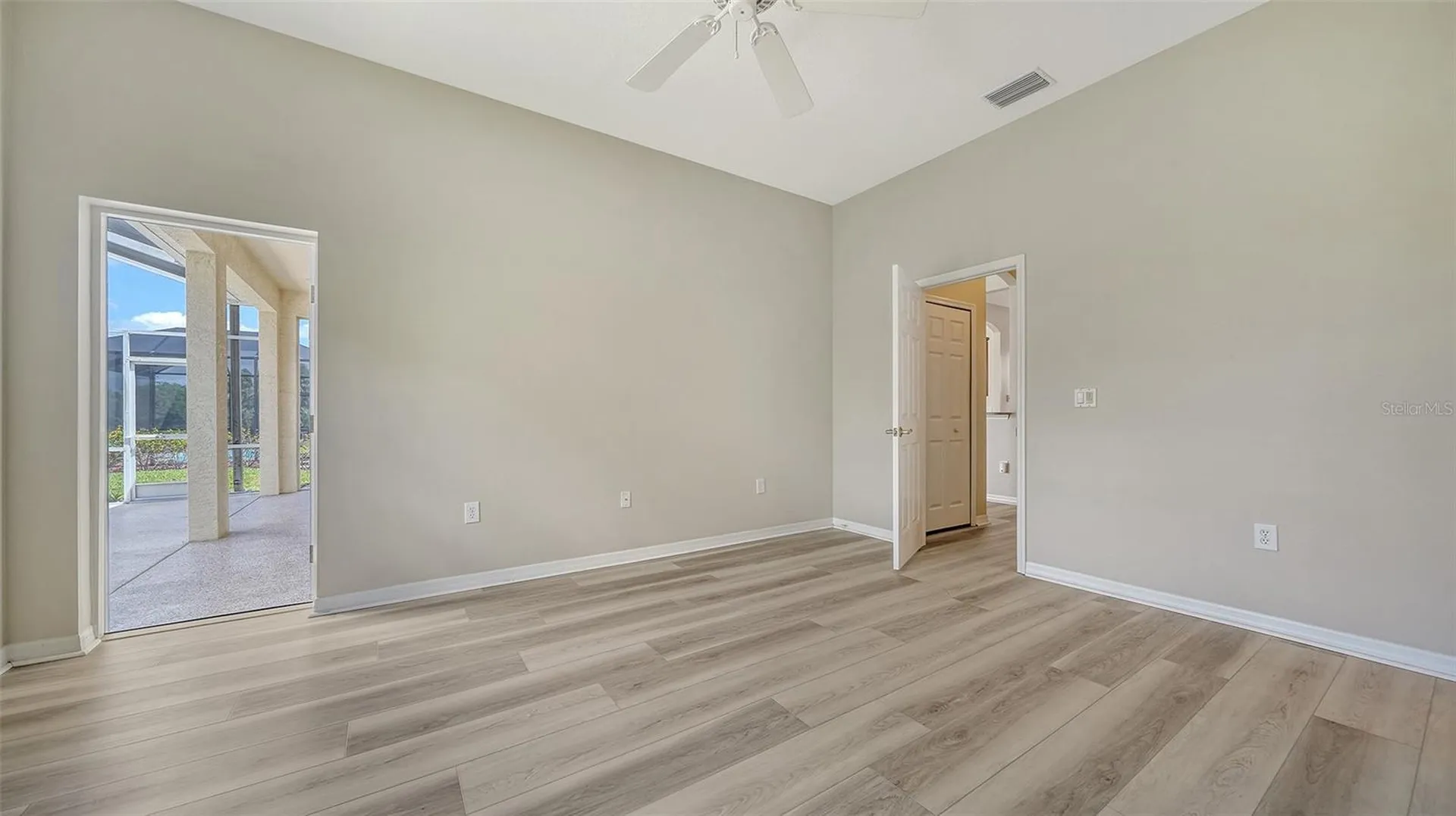 5939 Sandstone Avenue Sarasota FL 34243
