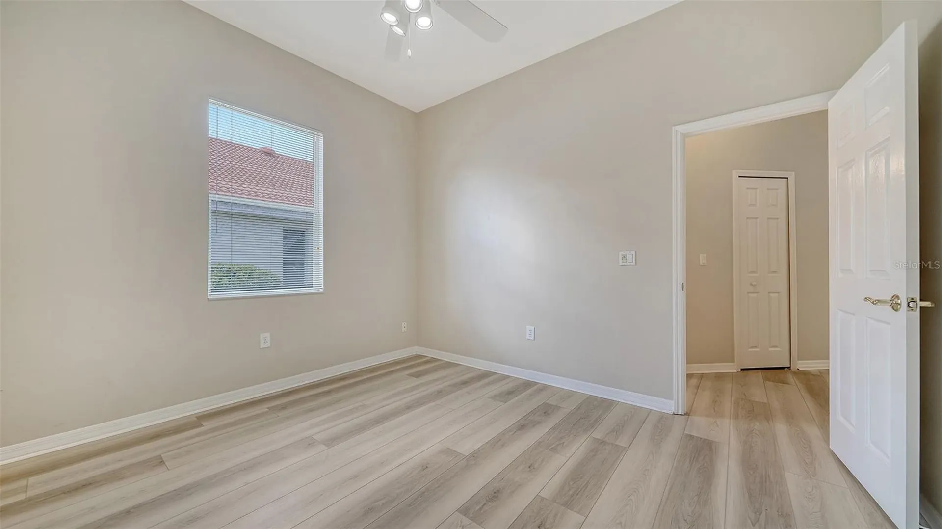 5939 Sandstone Avenue Sarasota FL 34243